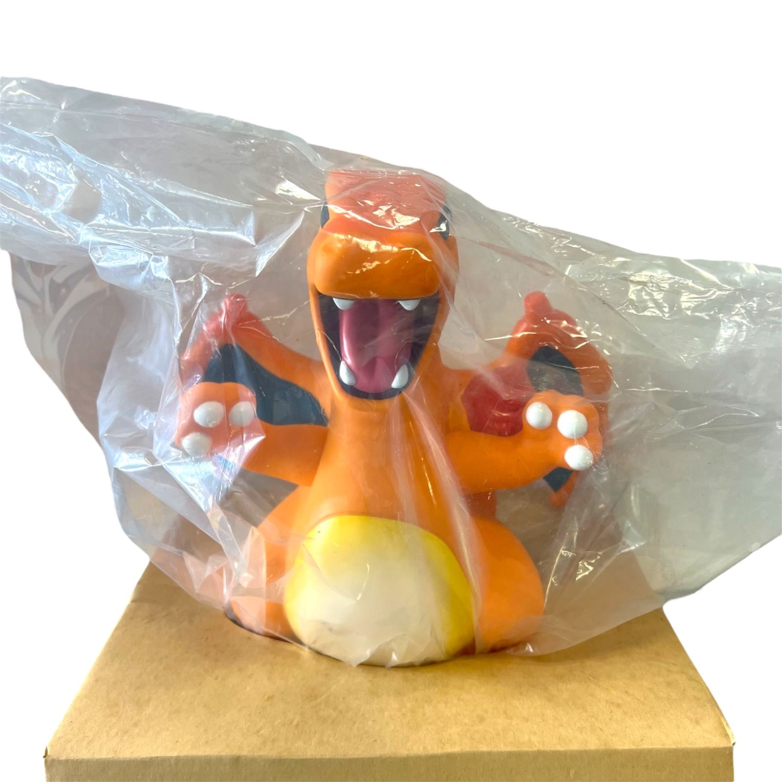 ポケモン リザードン 貯金箱 ポケモン リザードン 貯金箱