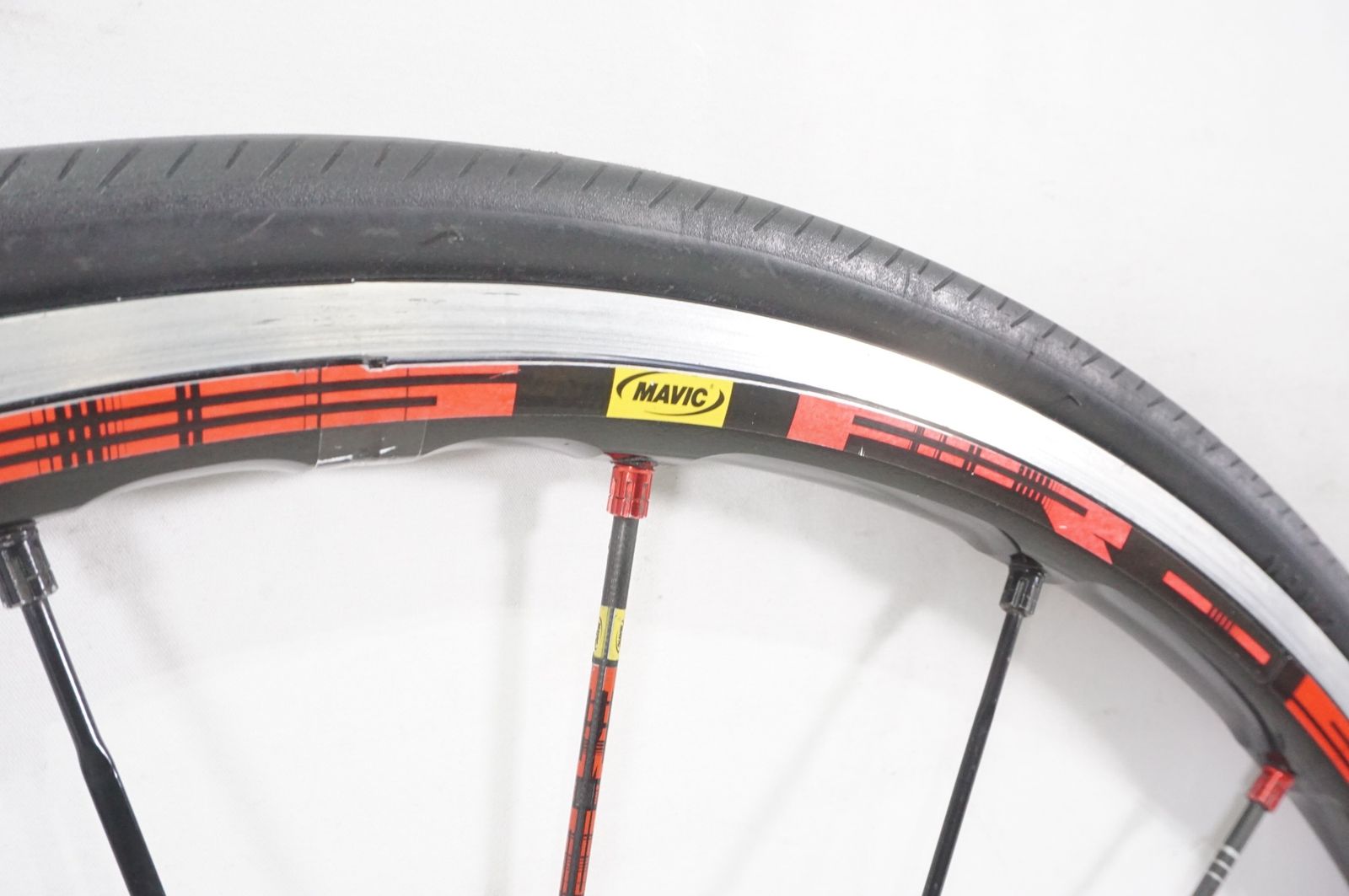 R-SYS MAVIC リアホイール 新製品 振動吸収性が高いカーボンスポーク 