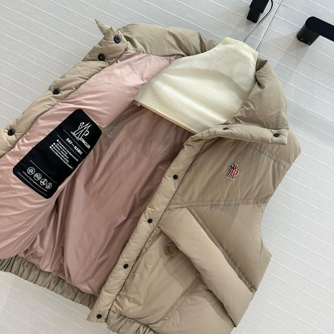 MONCLER ベージュ ダウンベスト｜本日限定特価｜新品未使用