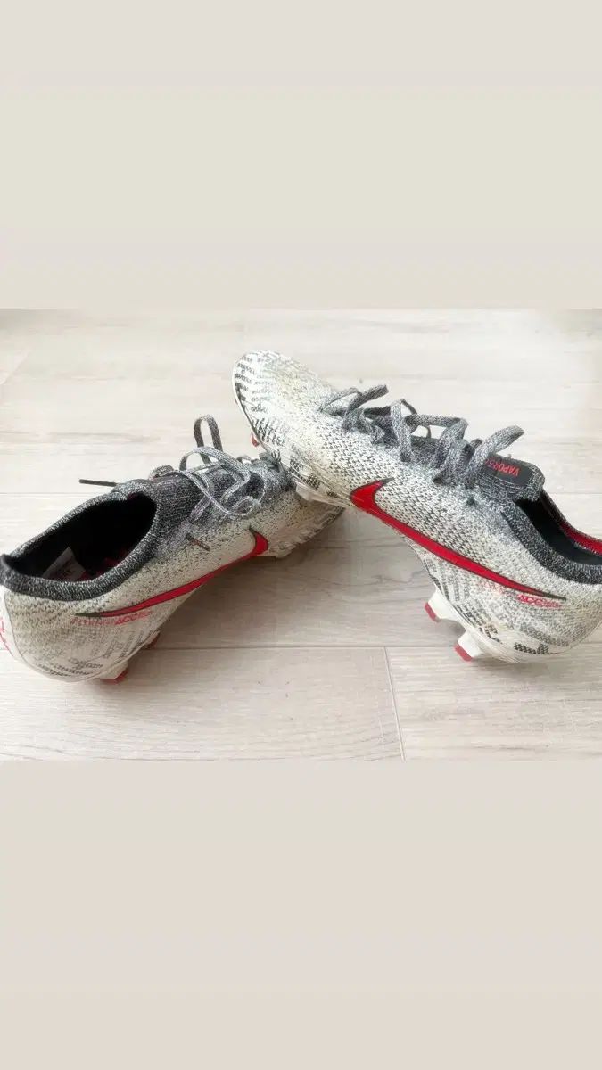 NIKE ナイキ マーキュリアル Vapor ヴェイパー 13 ネイマール 定番 品 260