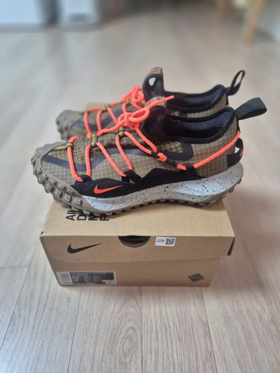 265 NIKE ナイキ ACG マウンテン フライ ロー GORE-TEX ゴアテックス SE ヘーゼル ラッシュ