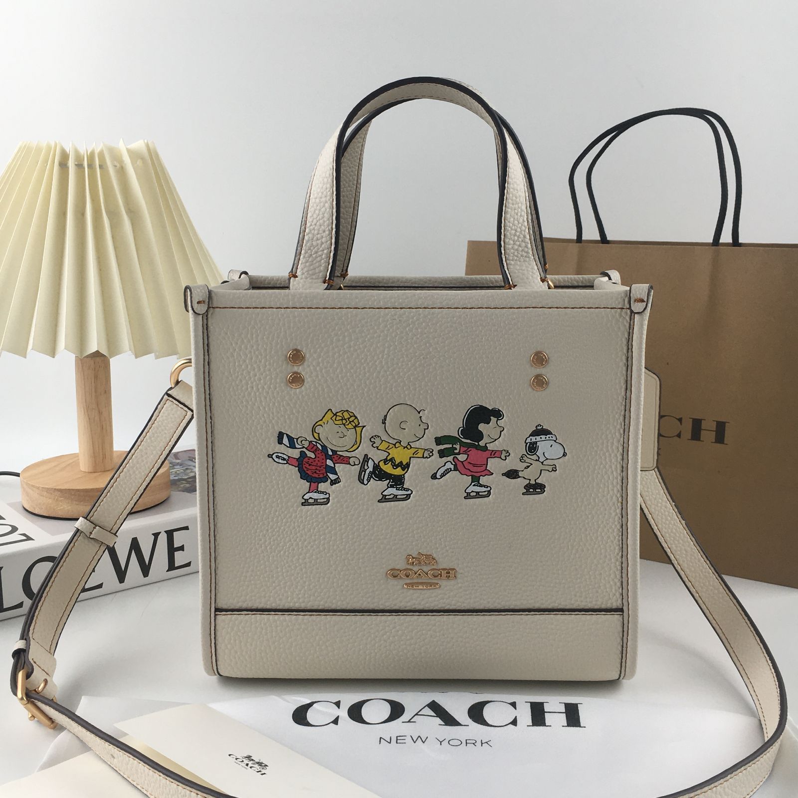 新品 コーチ/COACH バッグ CE850 Coach x Peanuts スヌーピーコラボ トートバッグ ショルダーバッグ アウトレット  ハンドバッグas66827 - メルカリ