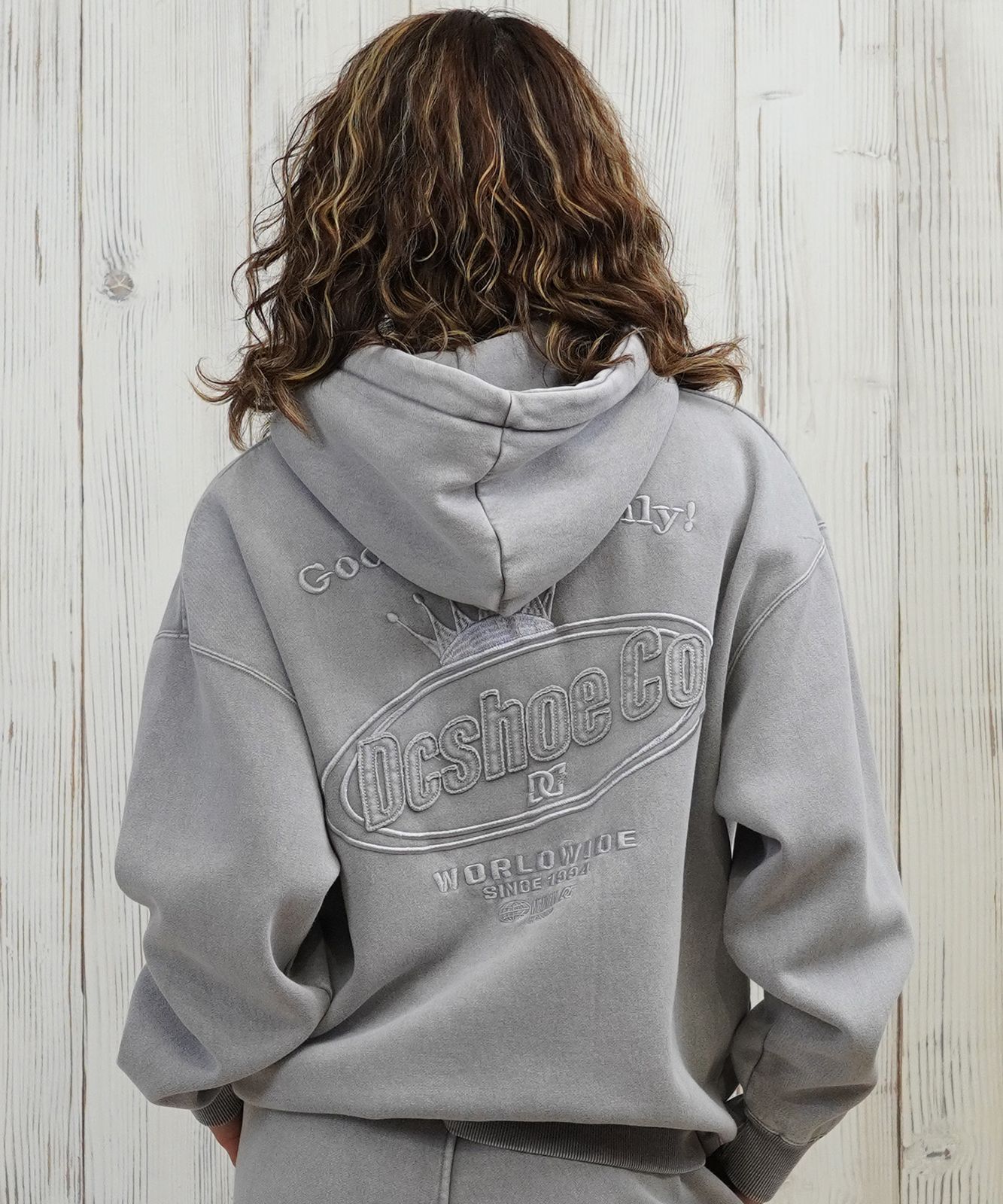 ムラスポ公式】新品 DC ディーシー プルオーバー パーカー レディース