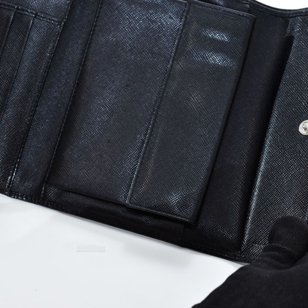 中古USED PRADA 財布 3つ折り サフィアーノ ブラック ロゴ 29755