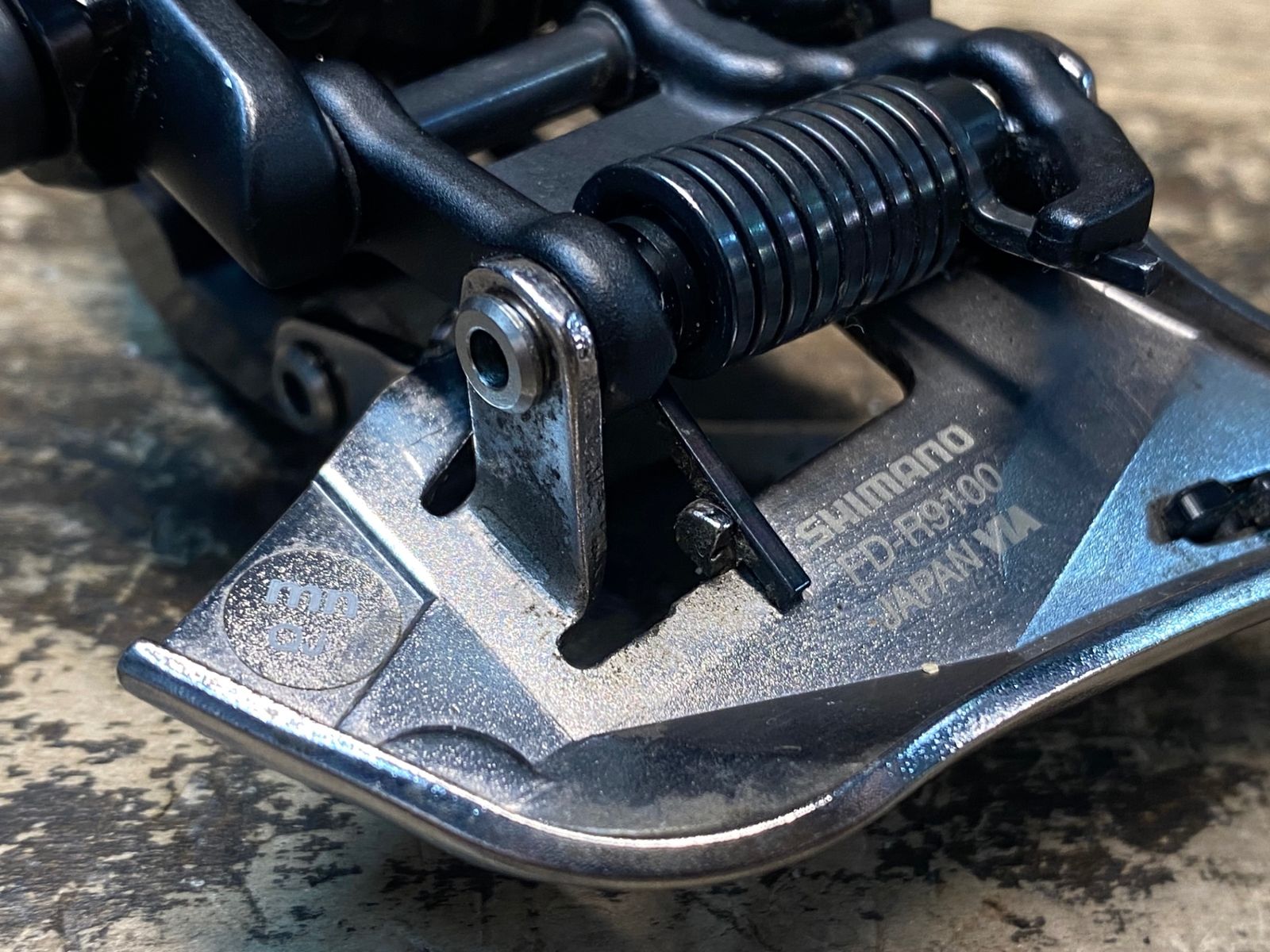 JA704 シマノ SHIMANO デュラエース DURA-ACE FD-R9100 フロント
