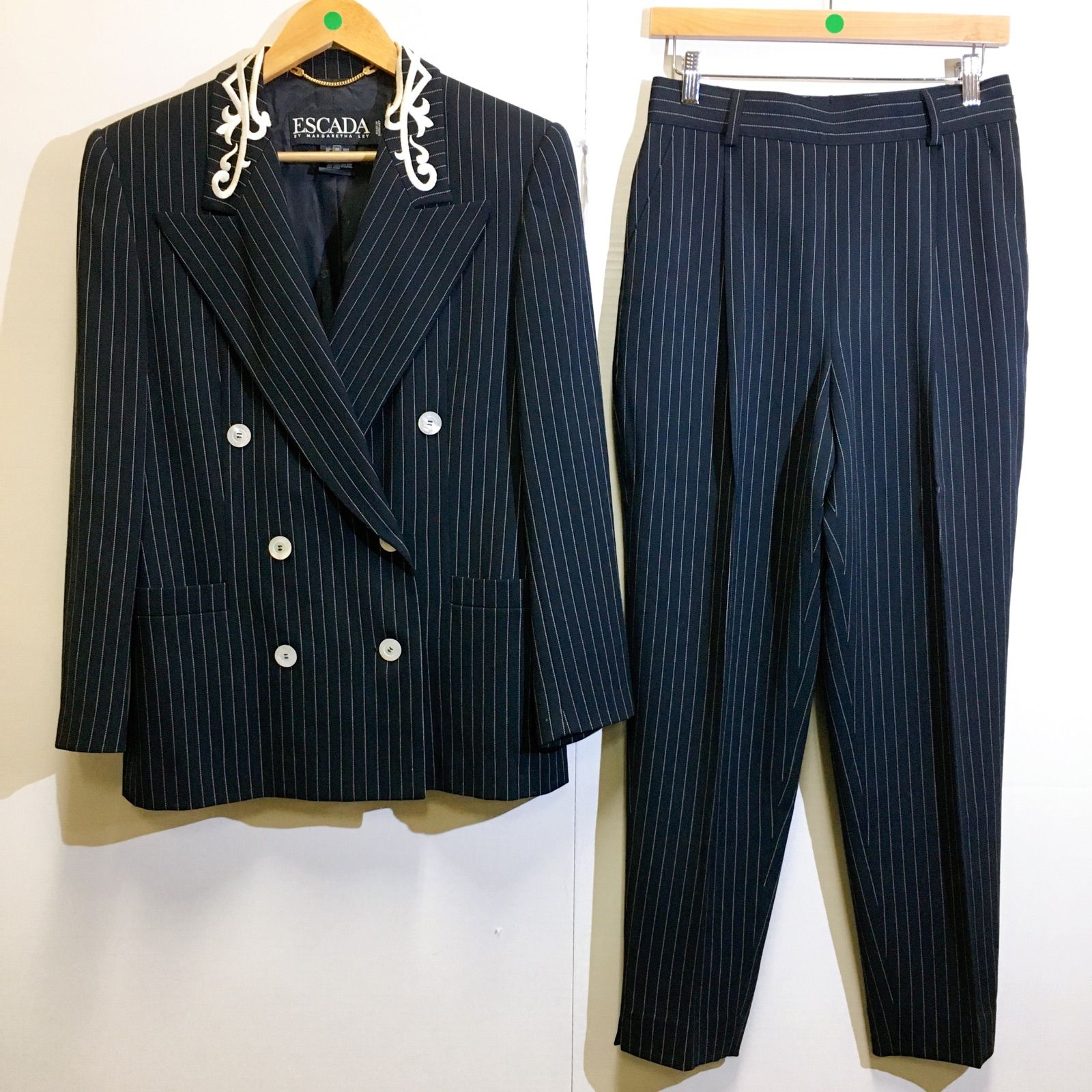 【美品】ESCADA  セットアップ エスカーダ ドイツ製 ESCADA エスカーダ セットアップ ダブルスーツ ネイビー