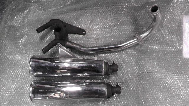 V-TWIN マグナ MC29-1012xxx の マフラー 傷 凹み:#1727916845