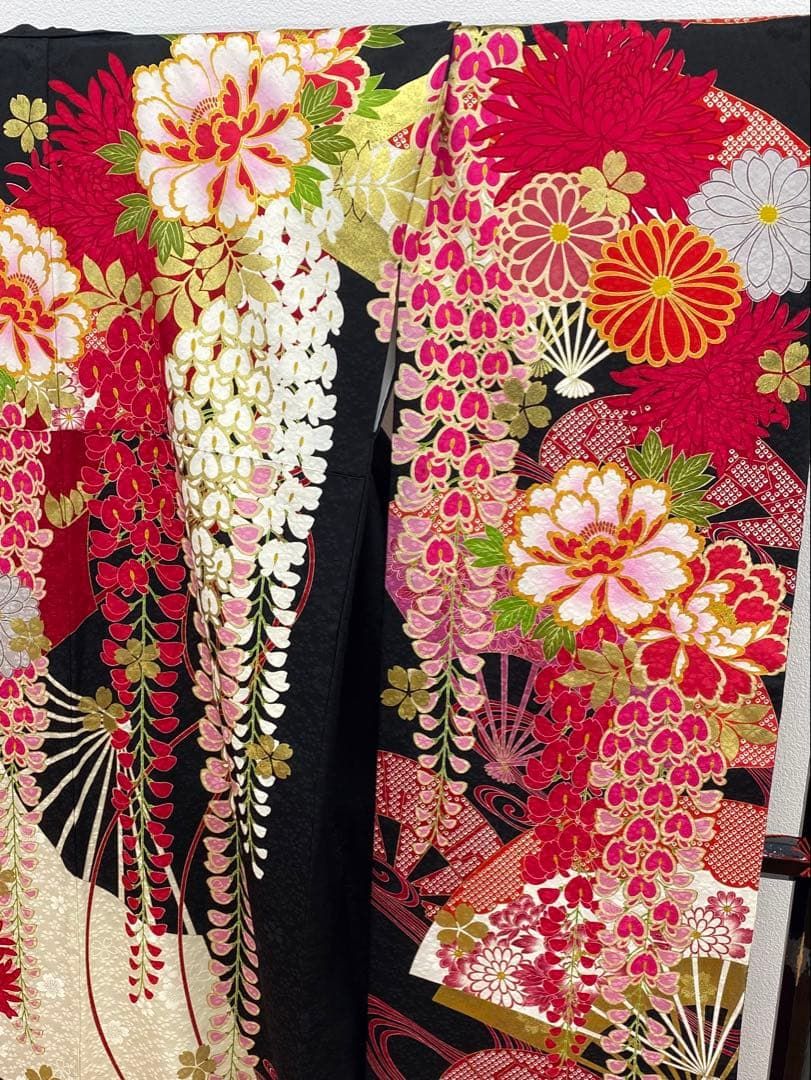 ブランド振袖 山本寛斎 豪華 刺繍 金彩 紋意匠 身丈174cm 身幅ゆったりめ