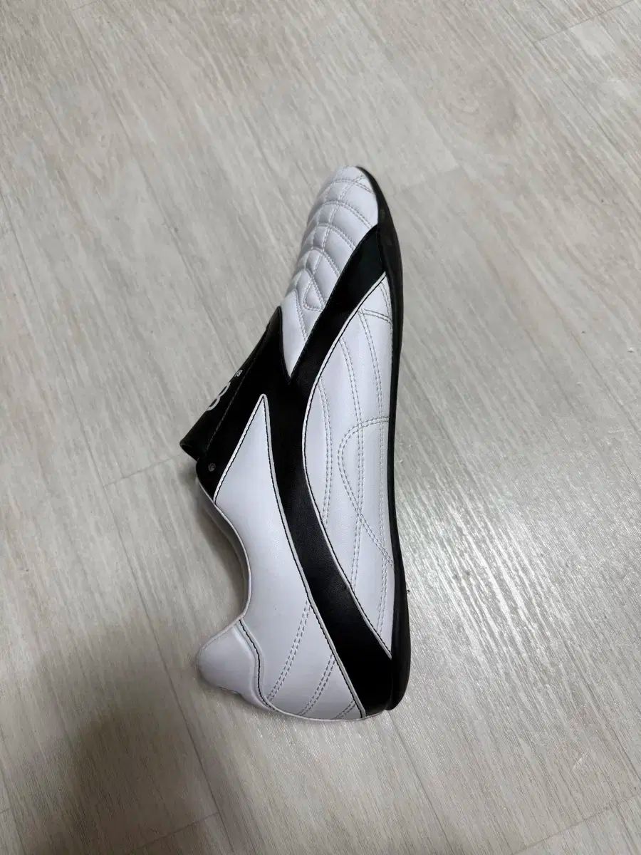 BALENCIAGA(バレンシアガ) 禅 スニーカーズ - メルカリ