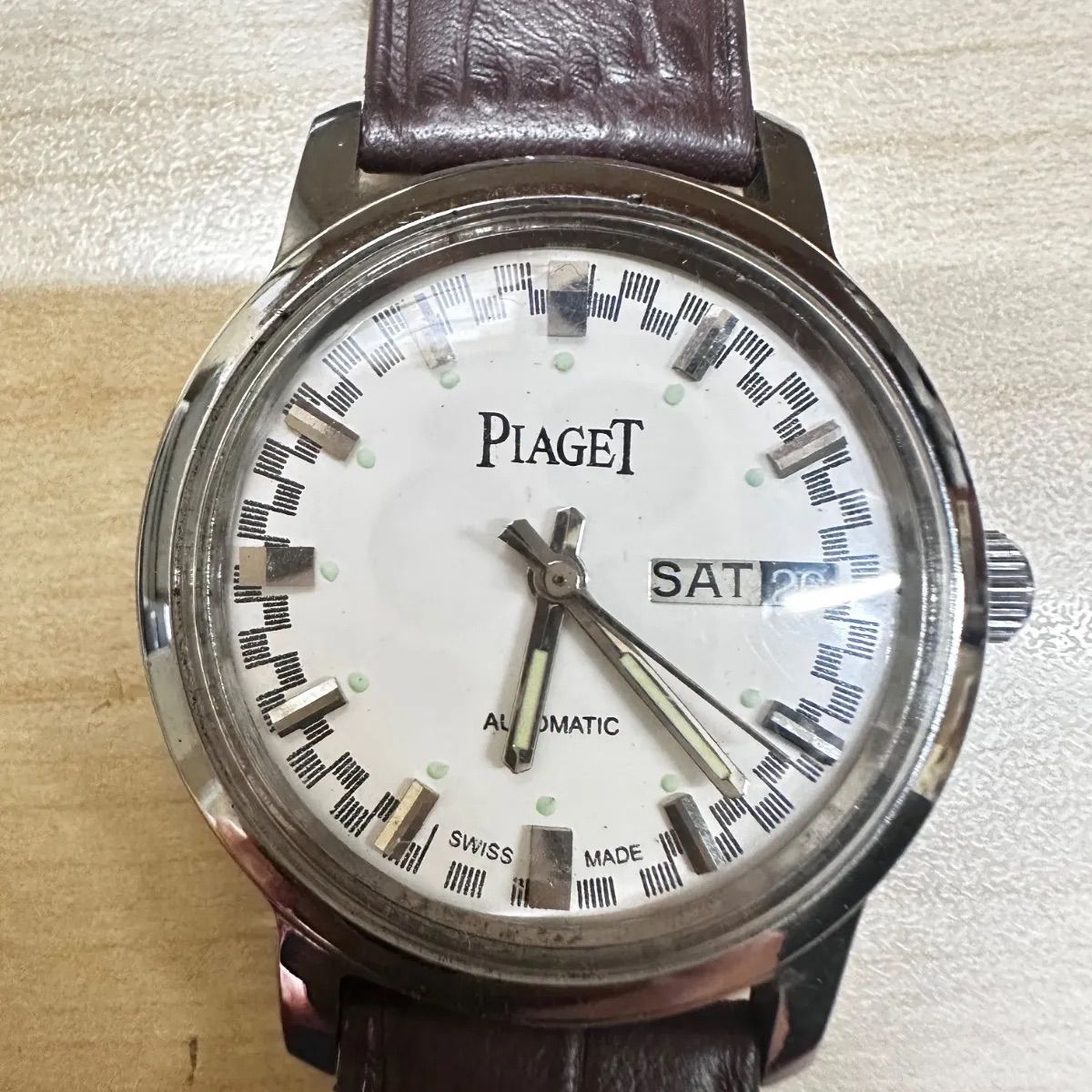 ヴィンテージ ピアジェ白文字盤 自動巻き 17jewels スイス製　再生品 ヴィンテージ ピアジェ PIAGET 白文字盤 自動巻き 25jewels