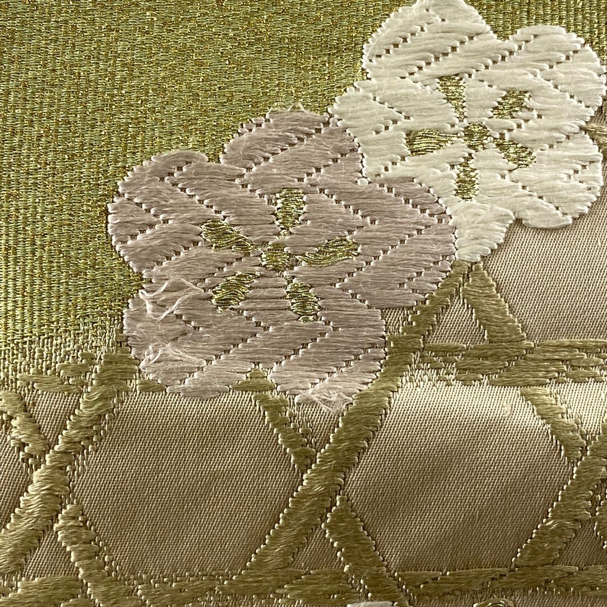 袋帯 秀品 絹浮織 天然染 千代松つづれ 松梅 籠目 金銀糸 刺繍 灰茶 六