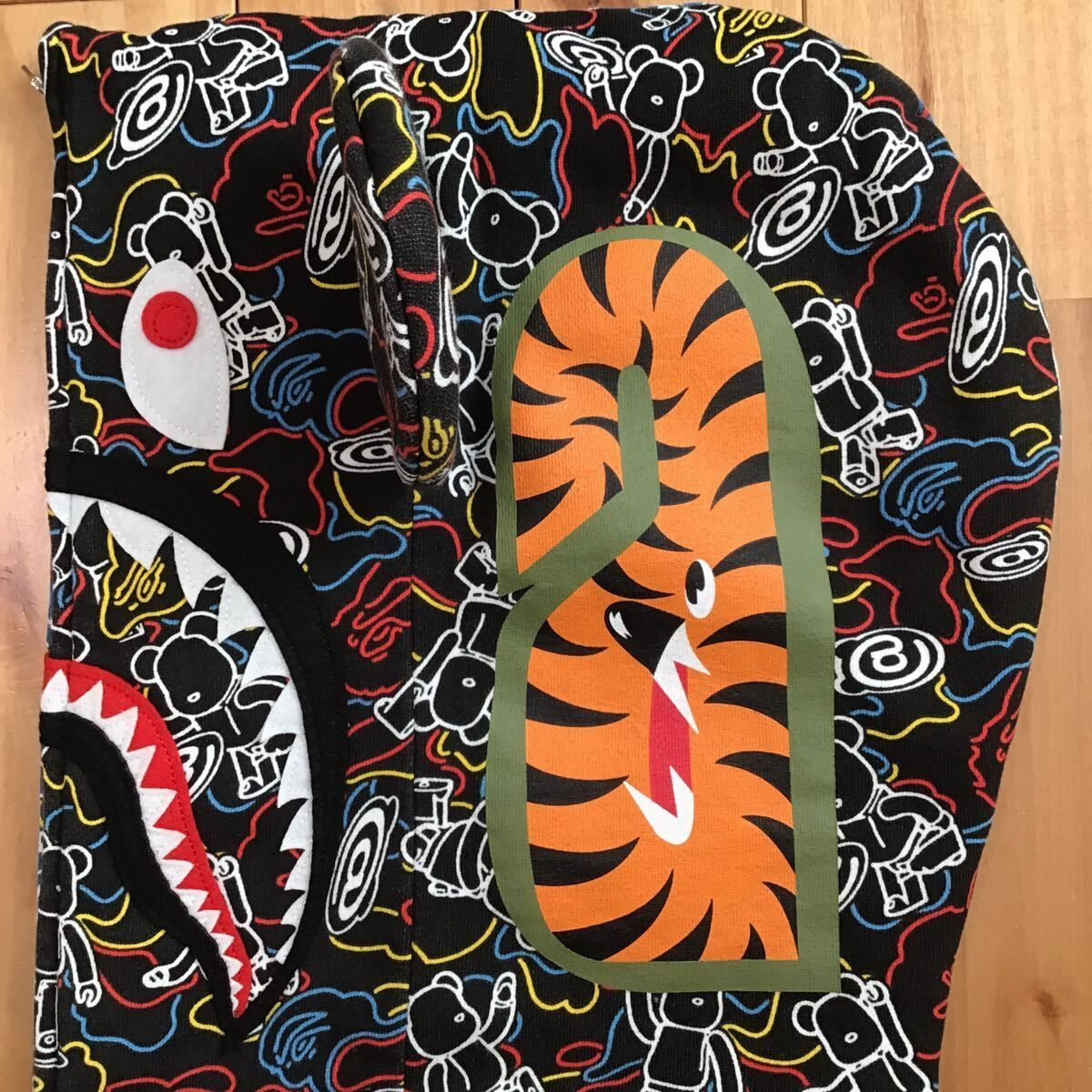 ☆XL☆ MEDICOM TOY CAMO BE@R SHARK FULL ZIP HOODIE a bathing ☆XL☆ MEDICOM TOY CAMO BE@R SHARK FULL ZIP HOODIE a bathing