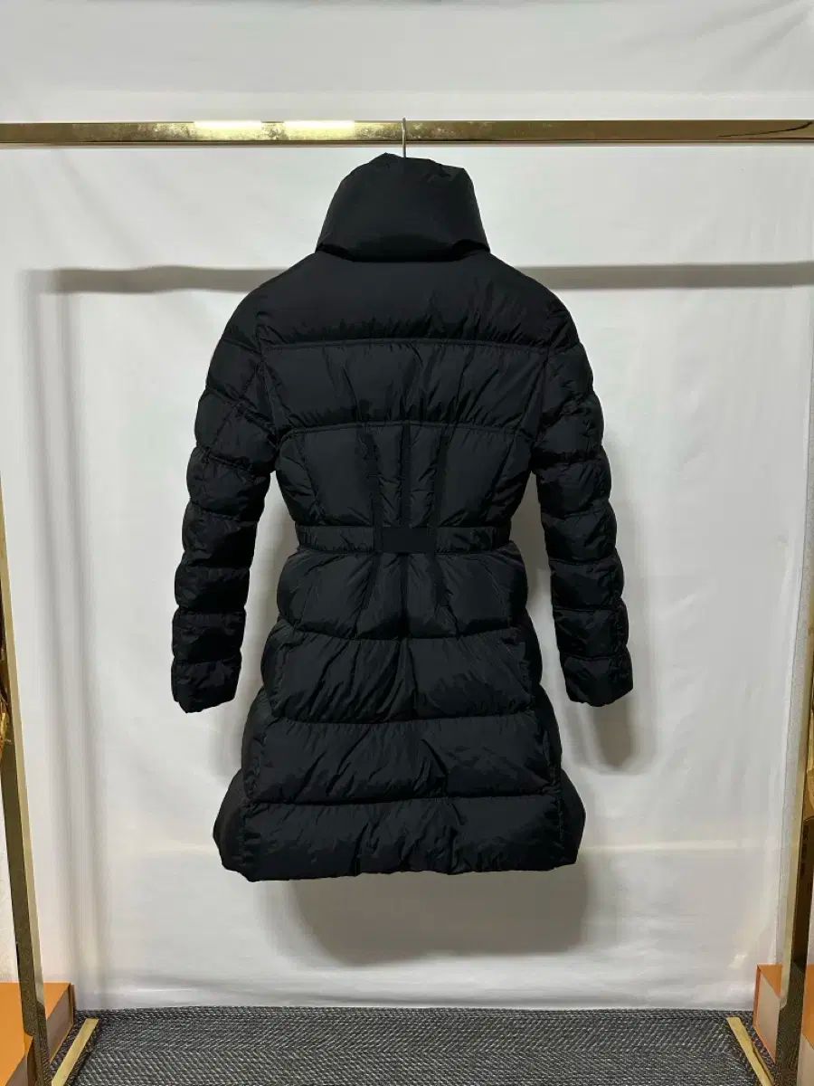 デパート版 1 MONCLER モンクレール アクサンテル レディース ダウン 黒