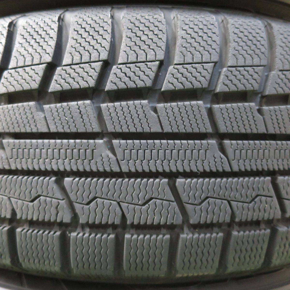 スタッドレス