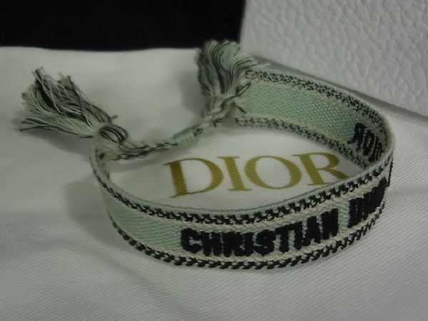 ■新品■未使用■ Christian Dior ディオール J&#039;ADIOR ミサンガ ブレスレット 腕輪 アクセサリー レディース グリーン系 AJ8744ｱZ
