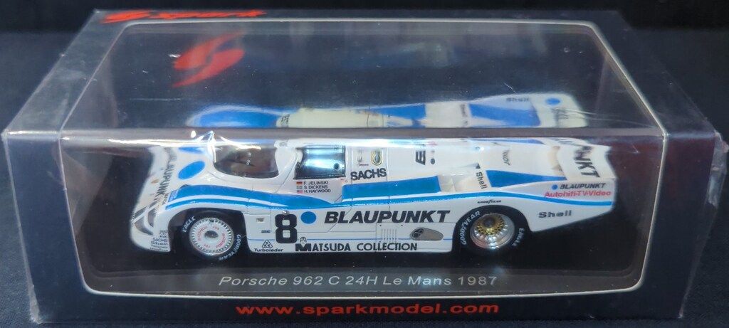 ミニカー PORSCHE 962C 24H LE MANS 1987 Spark 1:18 Porsche 962 C #17 Winner 24h Le Mans 1987 Stuck