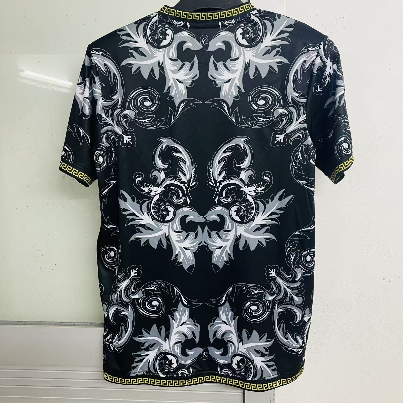 新品 未使用 VERSACE ヴェルサーチ　イタリア代表ユニフォーム