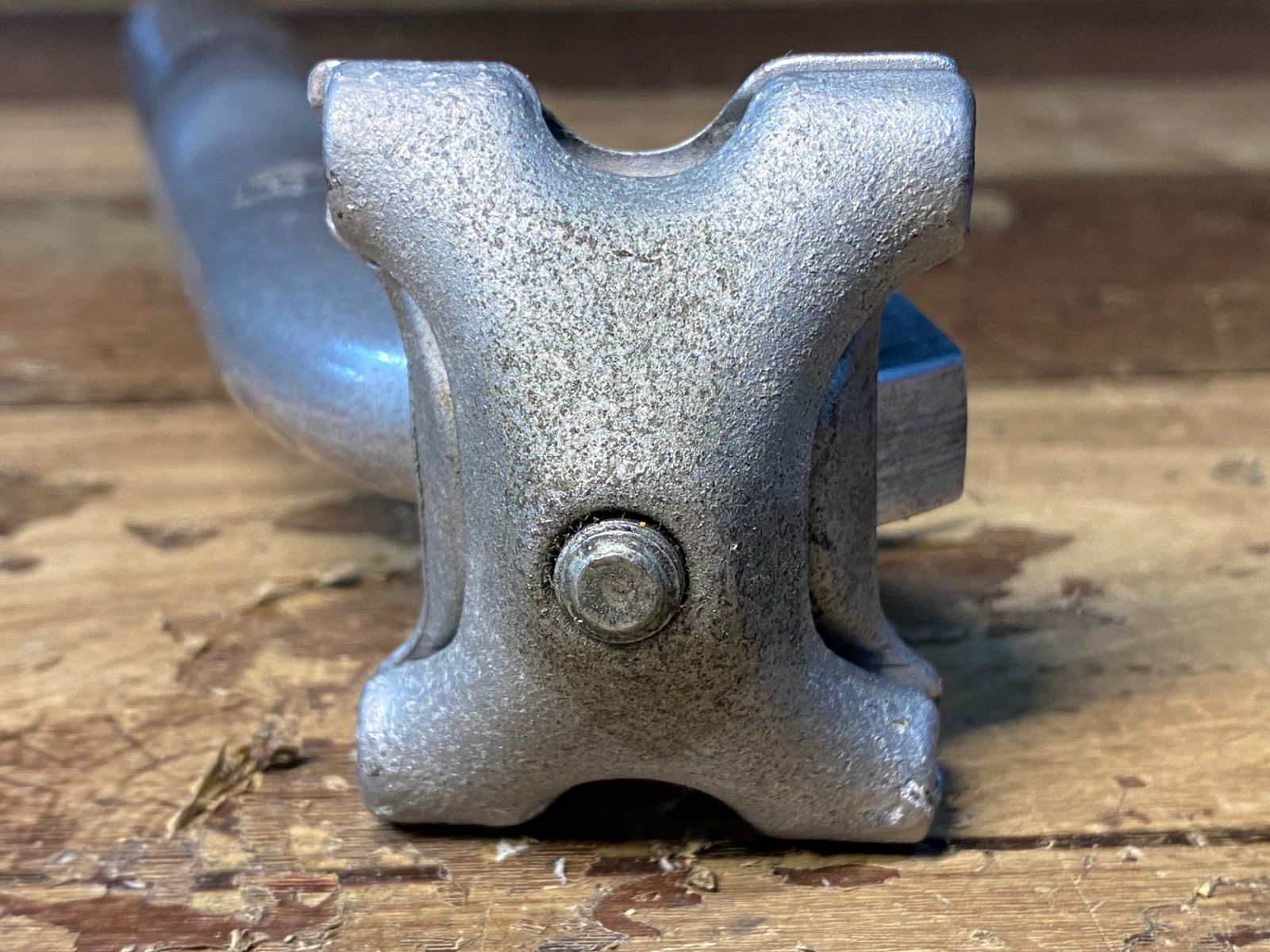 HW380