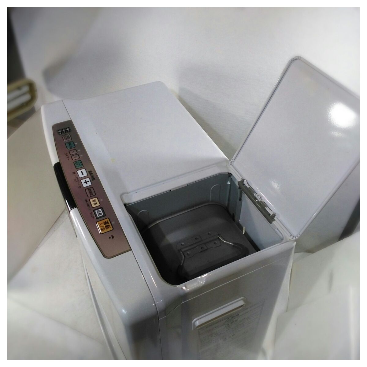 中古】本体のみ コロナ 石油ファンヒーター VXシリーズ パールホワイト 