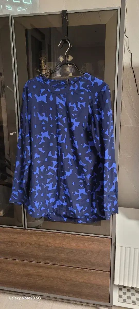 ディックニー DKNY シルク ブラウス