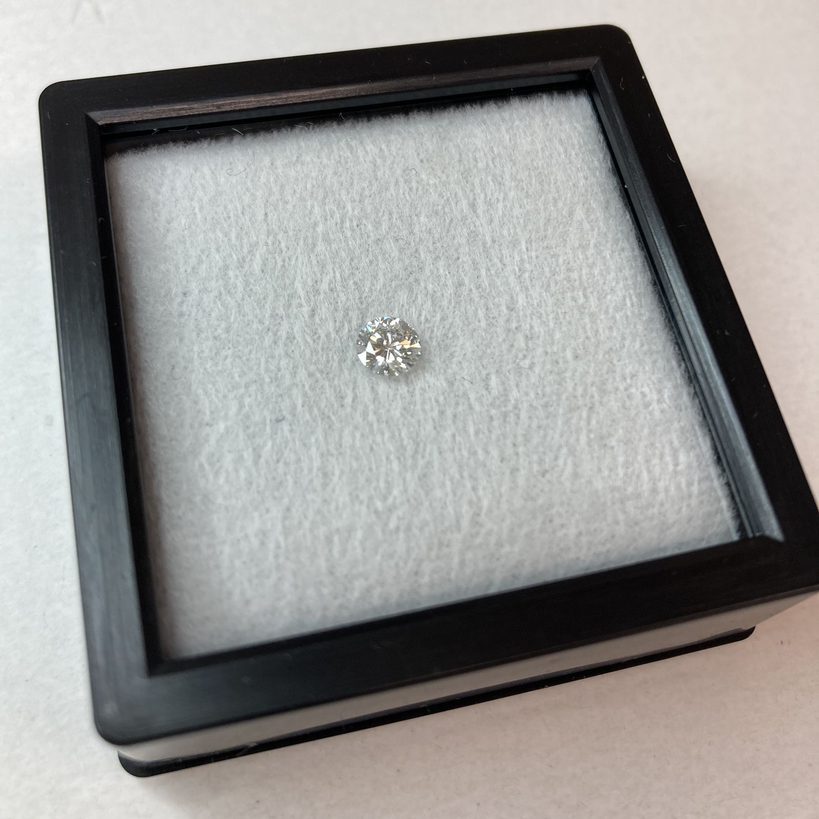 ラボグロウンダイヤモンド ルース】 0.3ct SI1クラス IGI鑑定書付 ラボ 