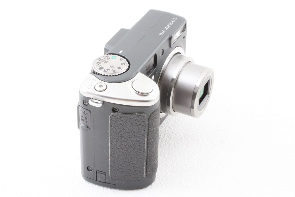 COOLPIX P50