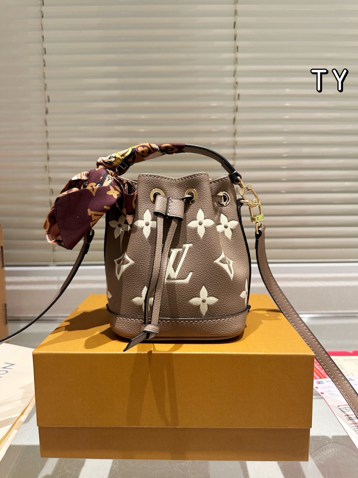 今日特価】LV Nano No? ルイヴィトンナノノエ バケットバッグ