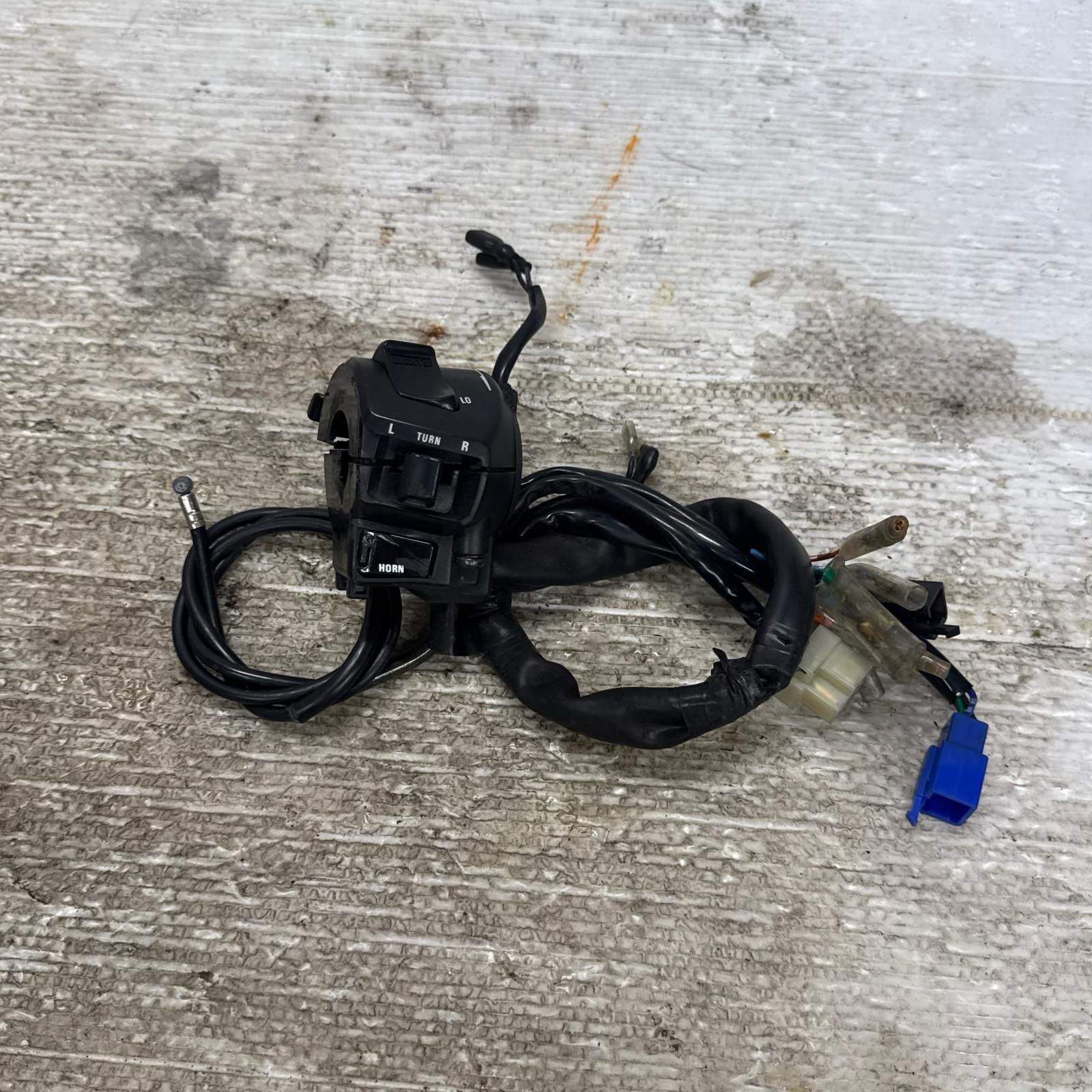 HONDA ホーネット250 MC31 ハンドルスイッチボックス 左 ホンダ