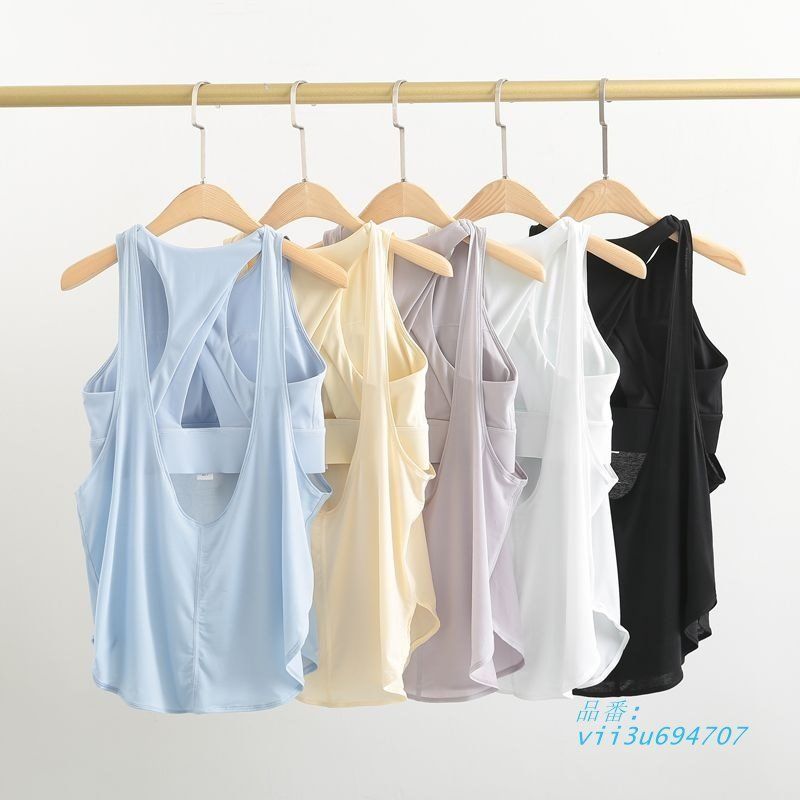 お取り寄せ商品 ヨガウェア トップス 4色 S-XL ヨガウエア ピラティス ヨガ インナー スポブラ 丈長 スポーツブラ ホットヨガ ロング丈 揺れない ブ カップ付き xzdsgba