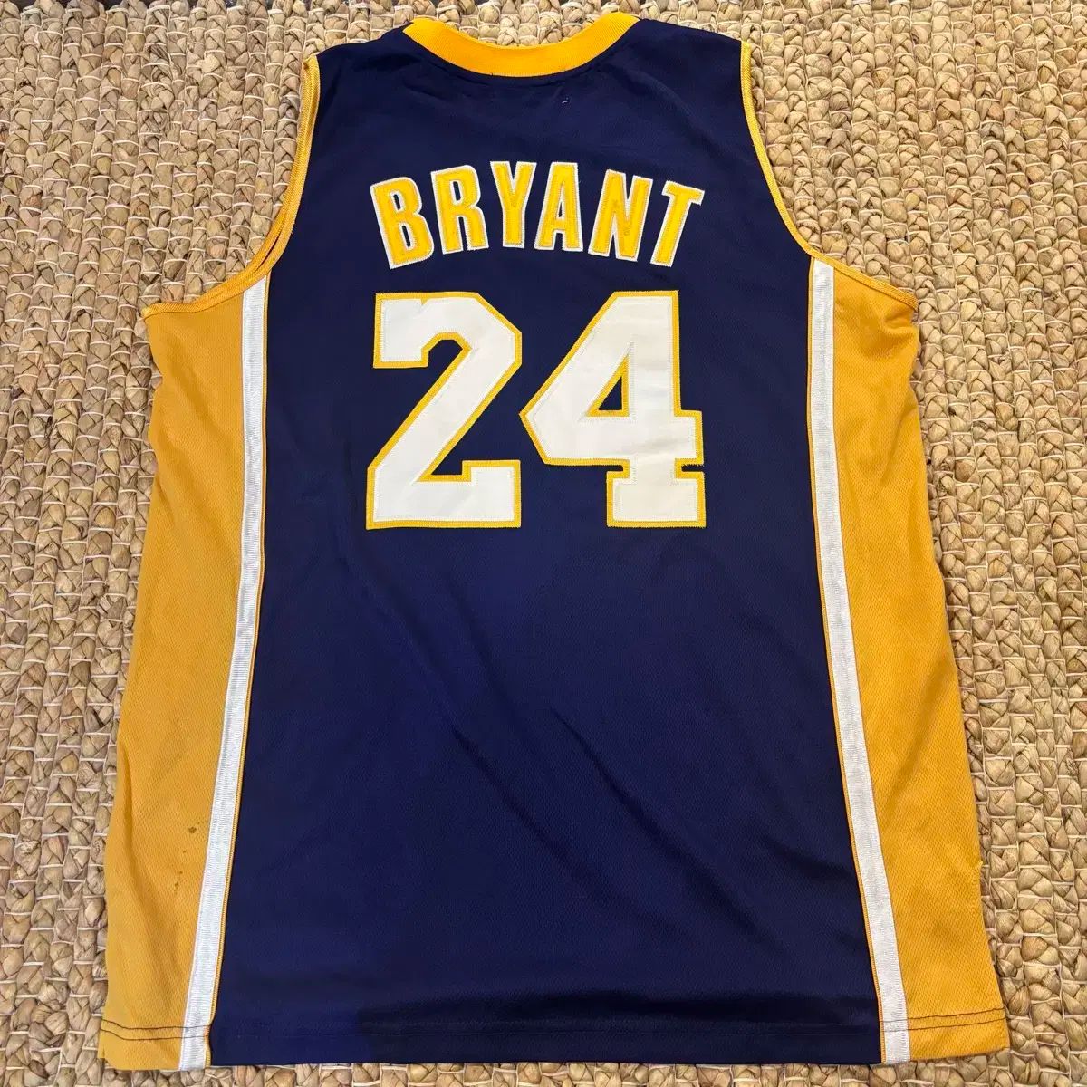 a bathing ape Lakers タンクトップ　コービーブライアント 新品 XXLコービーブライアント タンクトップ ホワイト 白 NBA