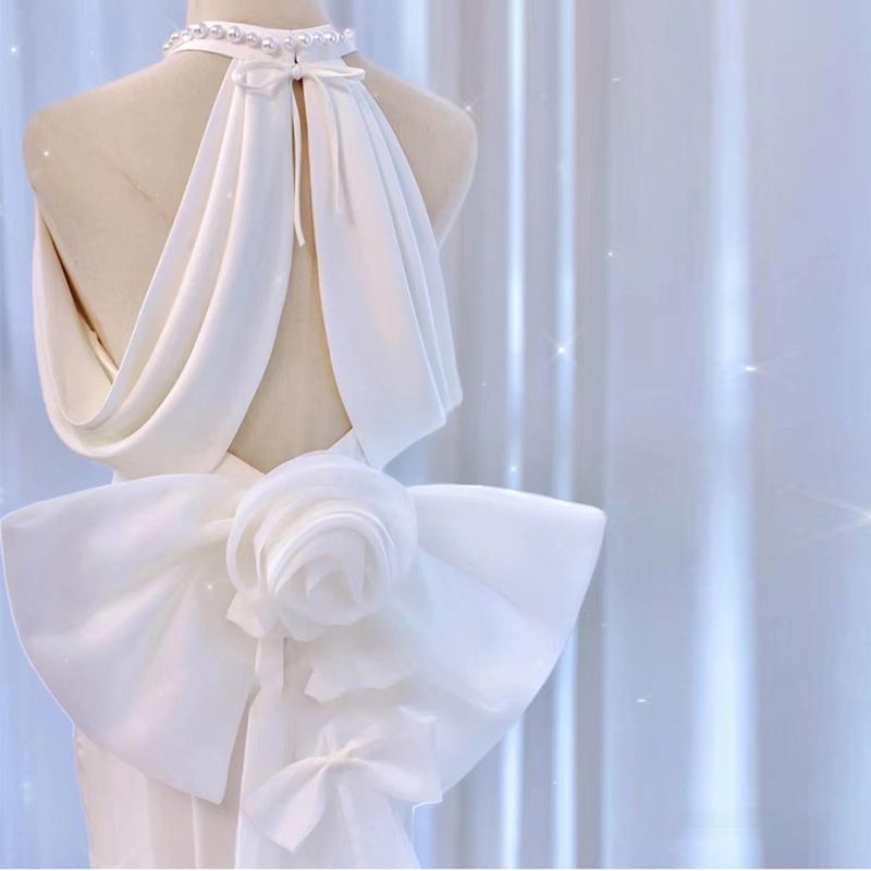 溢れる白サテン 迎賓用シンプルトレーン付き新婦礼服