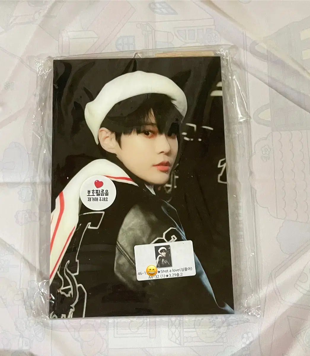 NCT DOYOUNG ドヨン サイン入りチェキ NCT NCT(エヌシーティー) ドヨン(DOYOUNG) ショタラップ 額縁 A4 アクリル