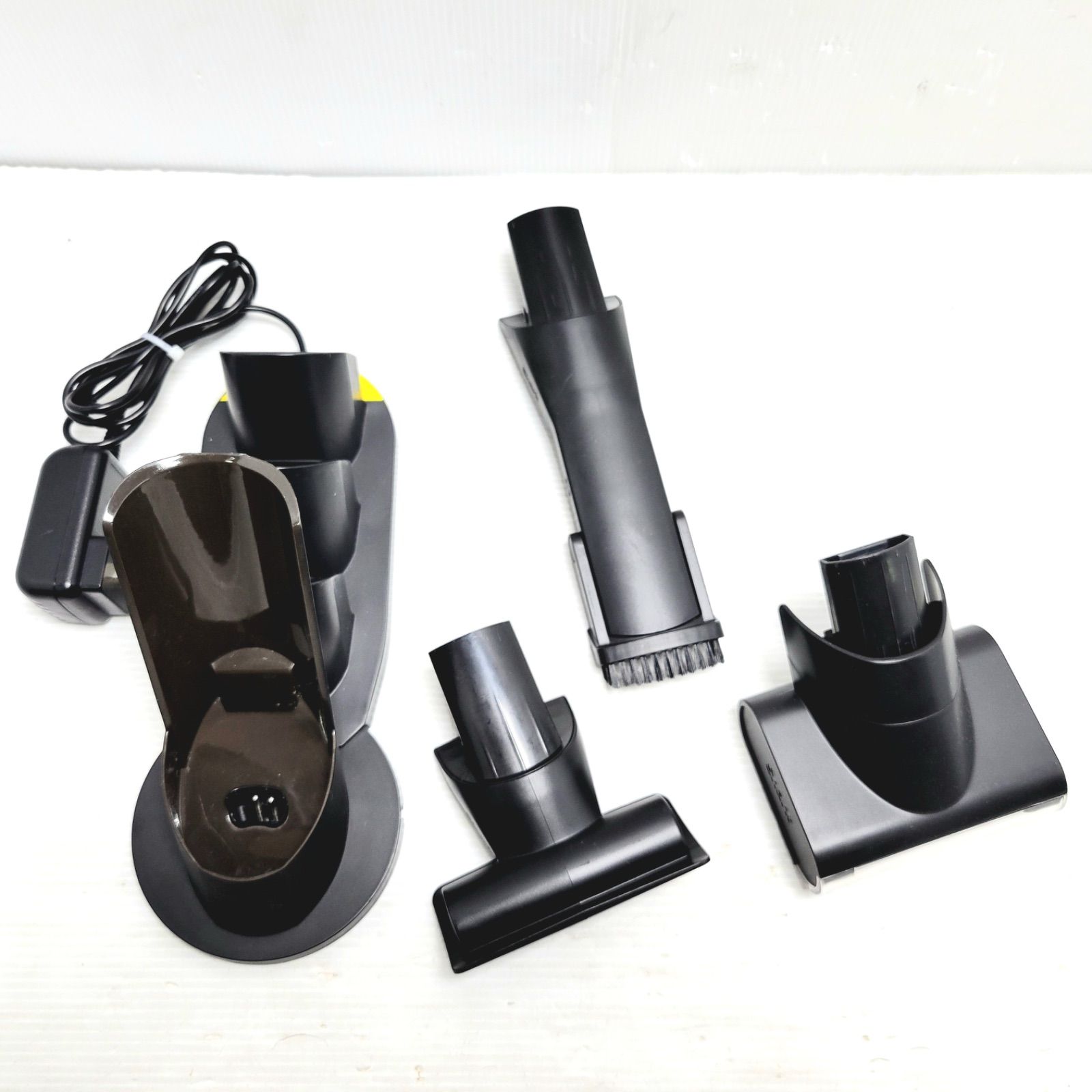 SHARK シャーク 充電式ハンディクリーナー 21年発売モデル WV405JDC WWW_KANDAIZUMI_COM