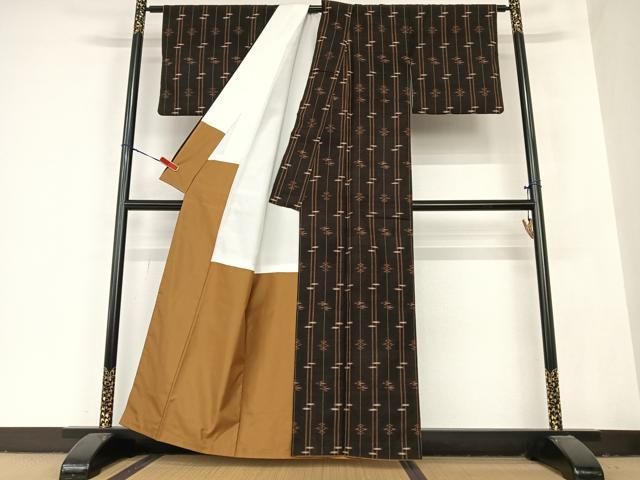 平和屋着物○本場大島紬 舞蝶文 正絹 逸品 DAAW5800ud 平和屋着物