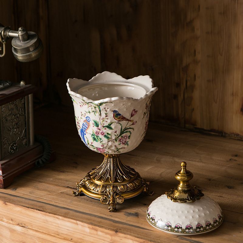 ヨーロッパ陶器小物入れ