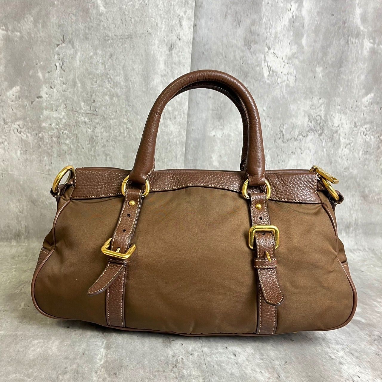 PRADA プラダ テスート 三角ロゴプレート ブラック 黒 ゴールド金具 