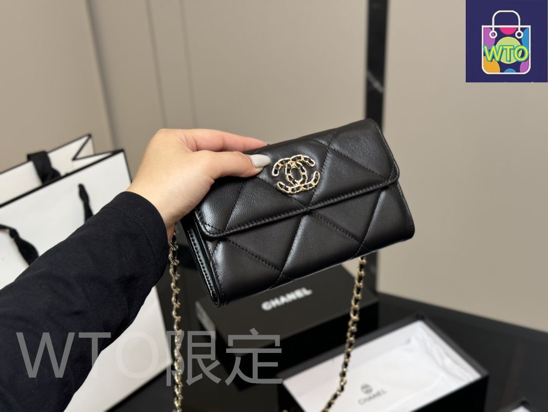 本日限定特価】シャネル チェーンウォレット 18.11cm フルレザー