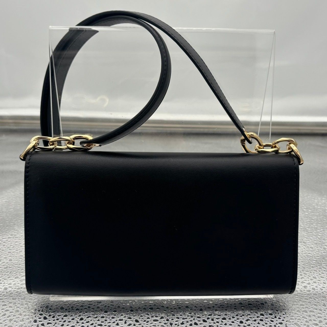 VALENTINO Vロゴ ボールドエディション ブラック ゴールド VALENTINO ヴァレンティノ Vロゴ ボールドエディション ブラック