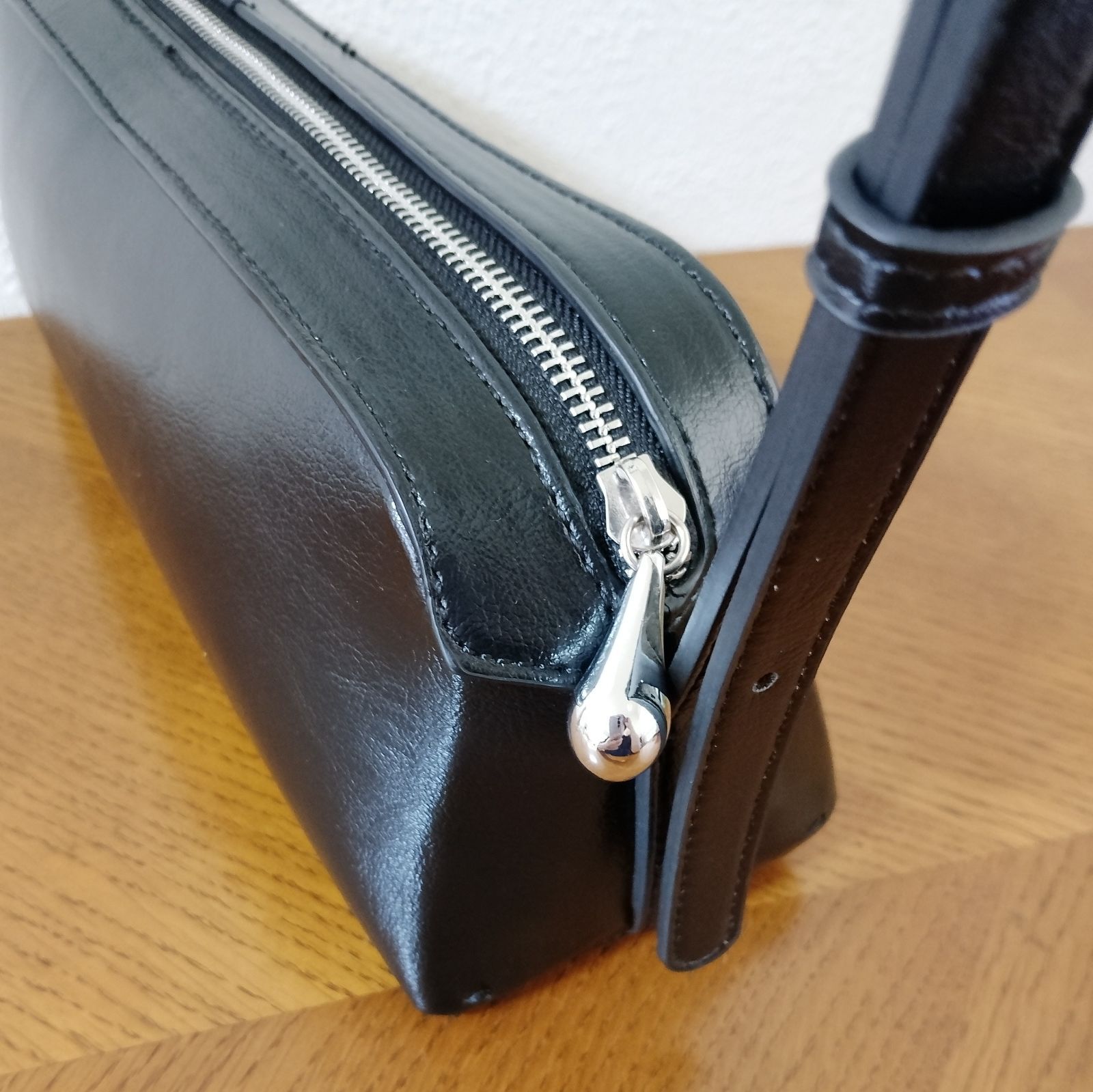 ZARA レザーバッグ ZARA - ZARA レザーバケットバッグの通販 by dress_me_up's shop