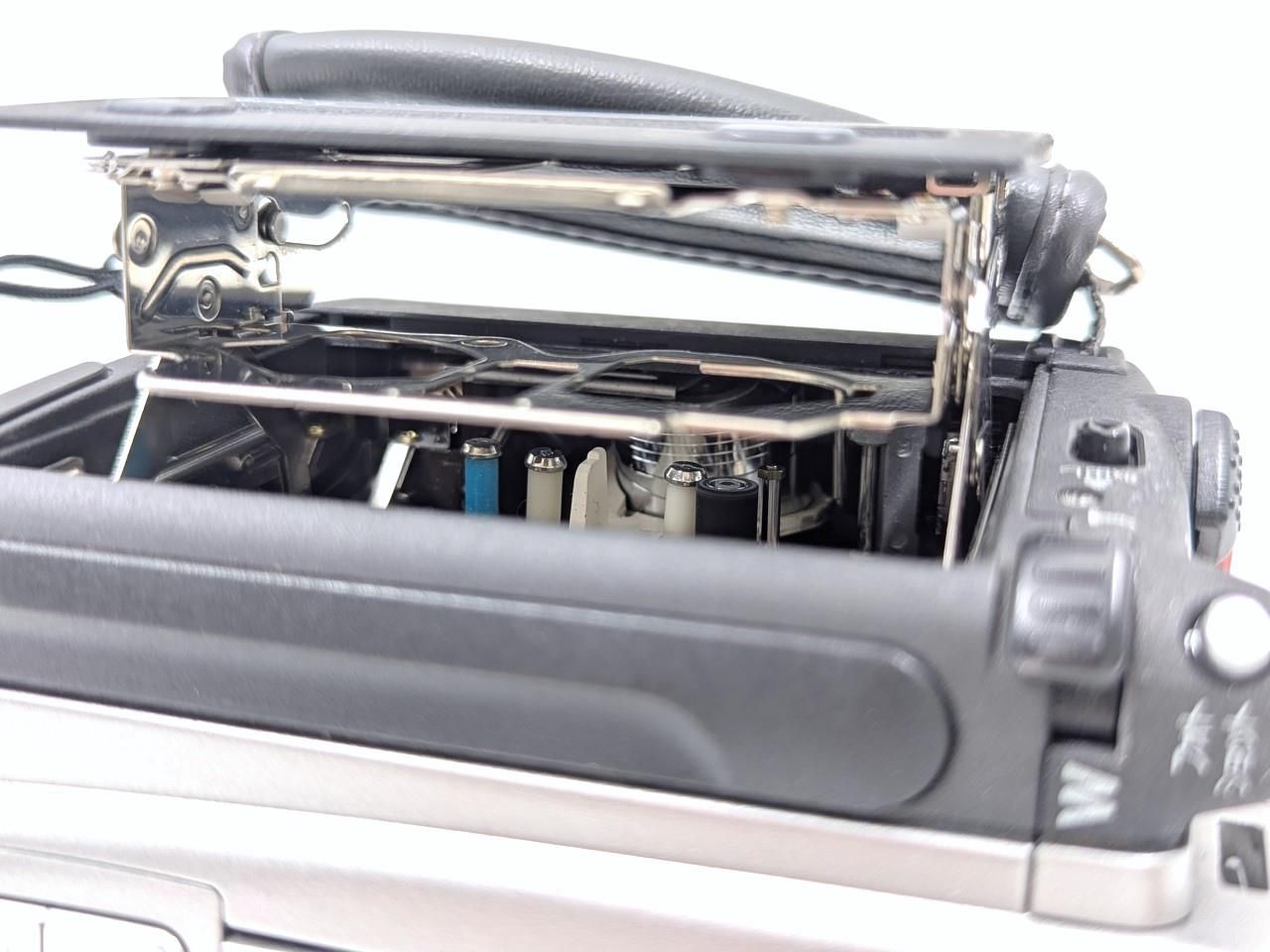 ビデオカメラ NV