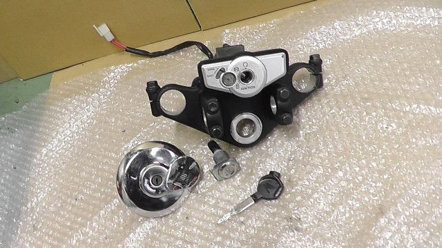 CBF125 LALPCJ729E3301xx の キーセット 1744079781