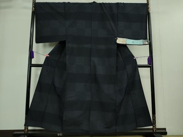 平和屋着物 上 男性 三代目市三郎 紬 雅生紬會 キングサイズ 単衣 煌 濃紺地 証紙付き DZAA9387kh5