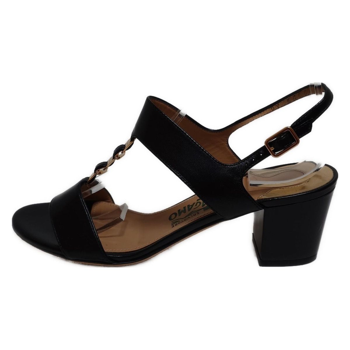 FERRAGAMO|SalvatoreFerragamo サルバトーレフェラガモ サンダル 6 D レディース - 黒×ゴールド ヴァラ レザー