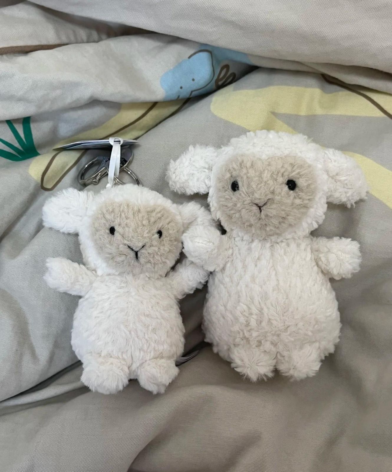 JELLYCATカーリーシープペンダント