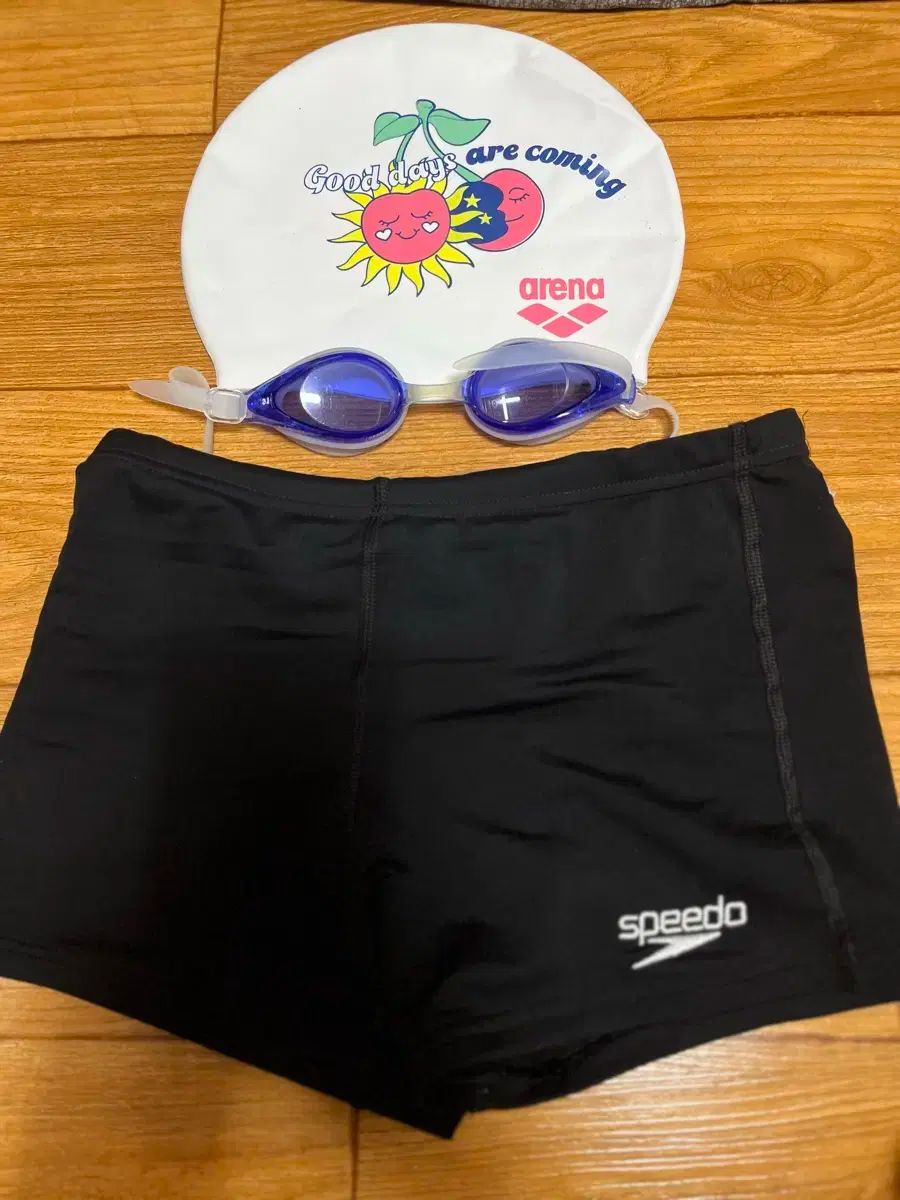 SPEEDO（スピード） メンズ 持久力 室内 タンタン スクエア水着 28 サイズ 販売
