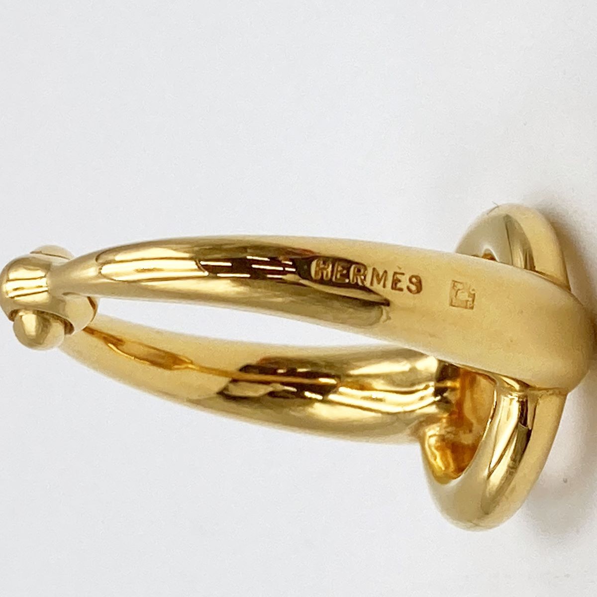 セール 美品 HERMES エルメス スカーフリング アクセサリー ゴールド 金色 レディース  小物 ファッション 11A695