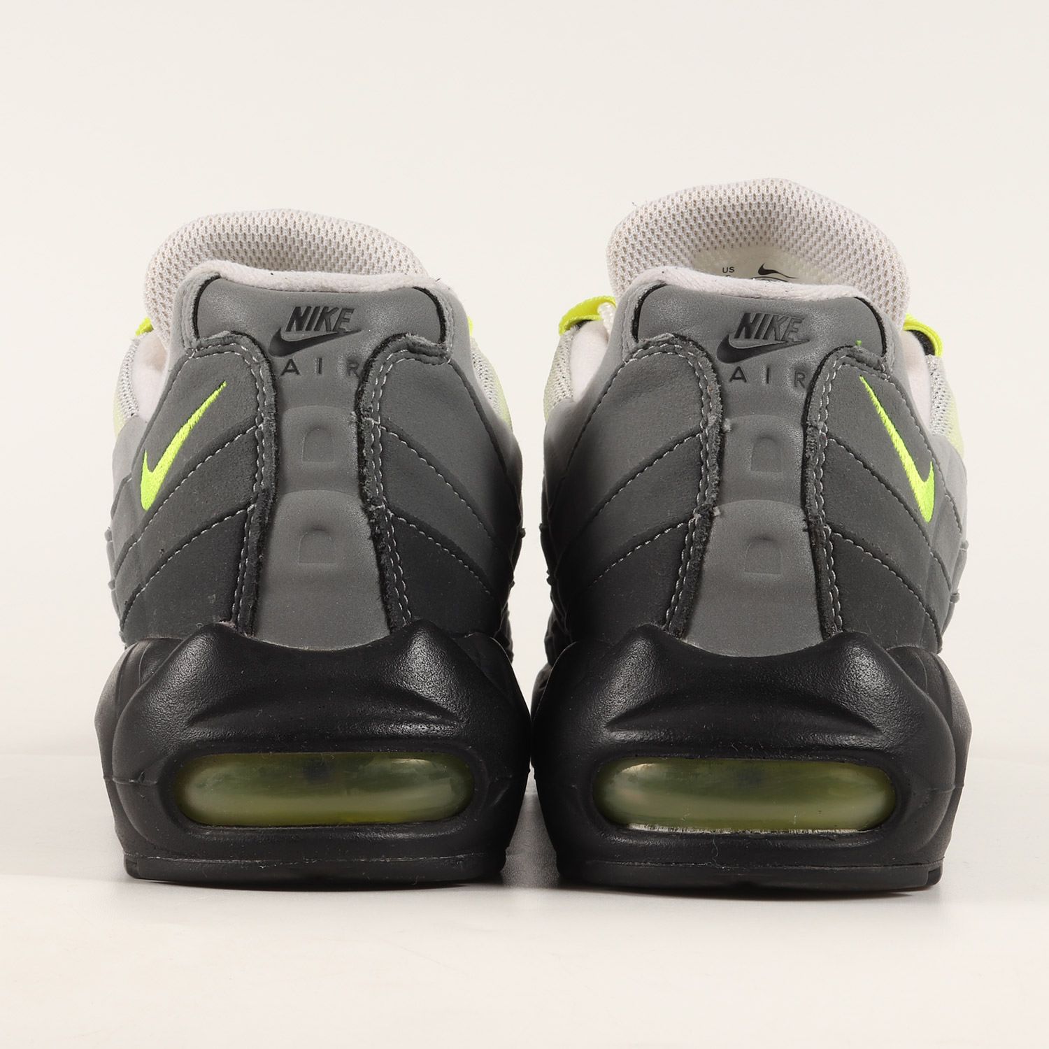 美品 NIKE ナイキ サイズ:26.0cm AIR MAX 95 OG NEON YELLOW (2020年製 / CT1689-001) エア  マックス95 ブラック ネオンイエロー US8 ローカット スニーカー シューズ【メンズ】 - メルカリ