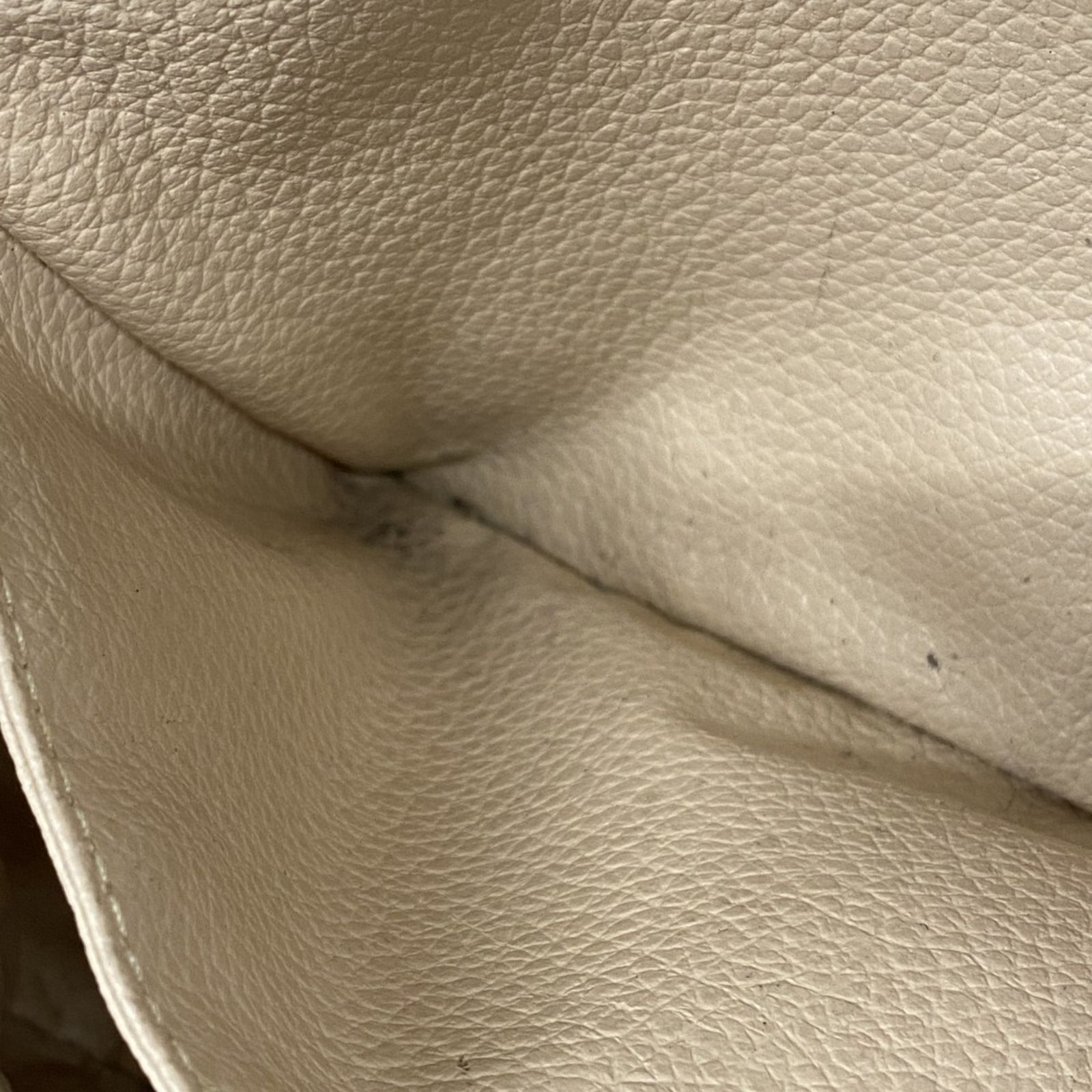 トゥルーストワレット M47522