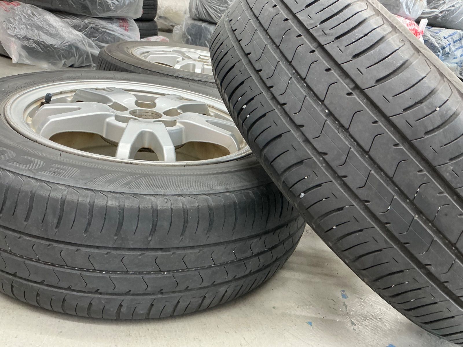 プリウス 純正 185/65R15 4本 スタッドレス アルミホイール付 185/65
