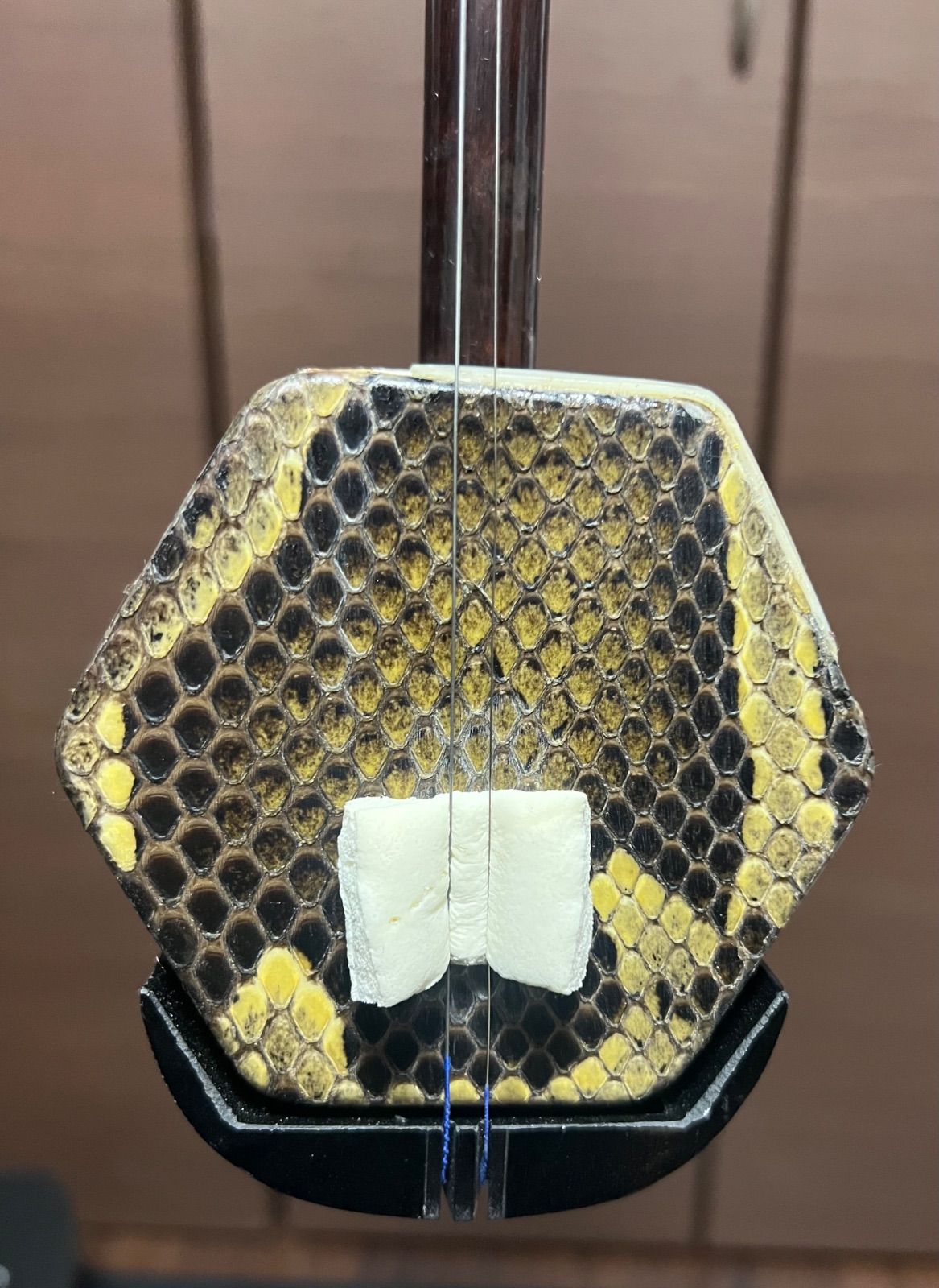 二胡 敦煌牌 上海民族楽器 胡弓 南胡 弦楽器 ハードケース付 中国